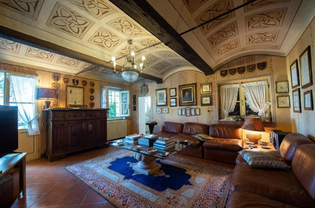 Villa Ottocentesca Immersa Nel Verde Montecavolo Exteriör bild