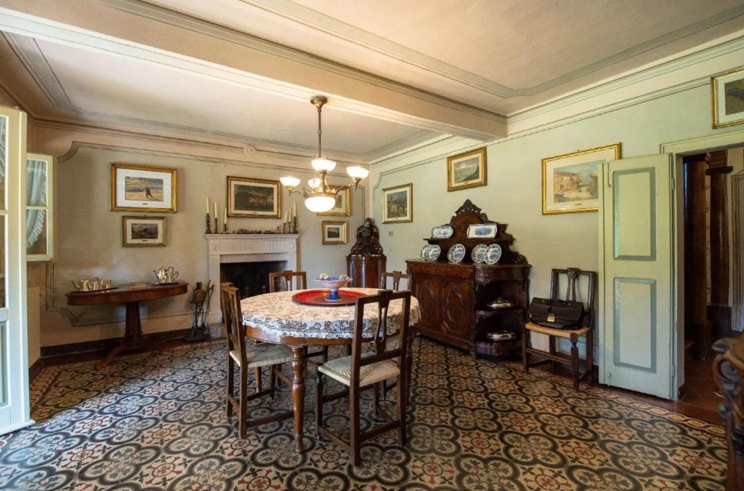 Villa Ottocentesca Immersa Nel Verde Montecavolo Exteriör bild