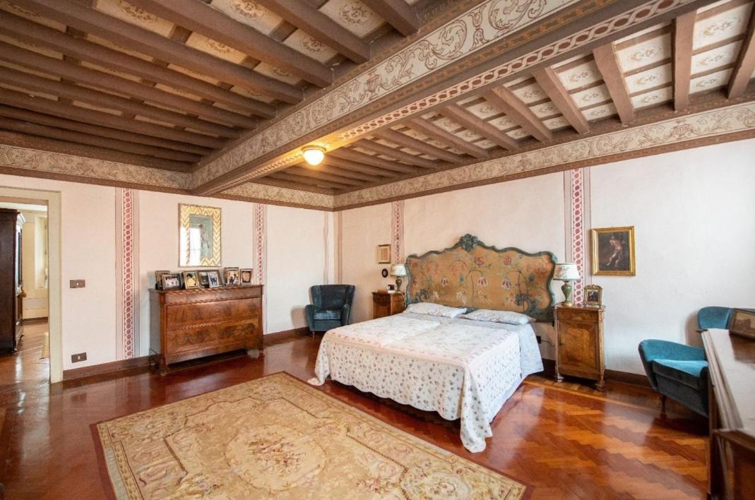 Villa Ottocentesca Immersa Nel Verde Montecavolo Exteriör bild