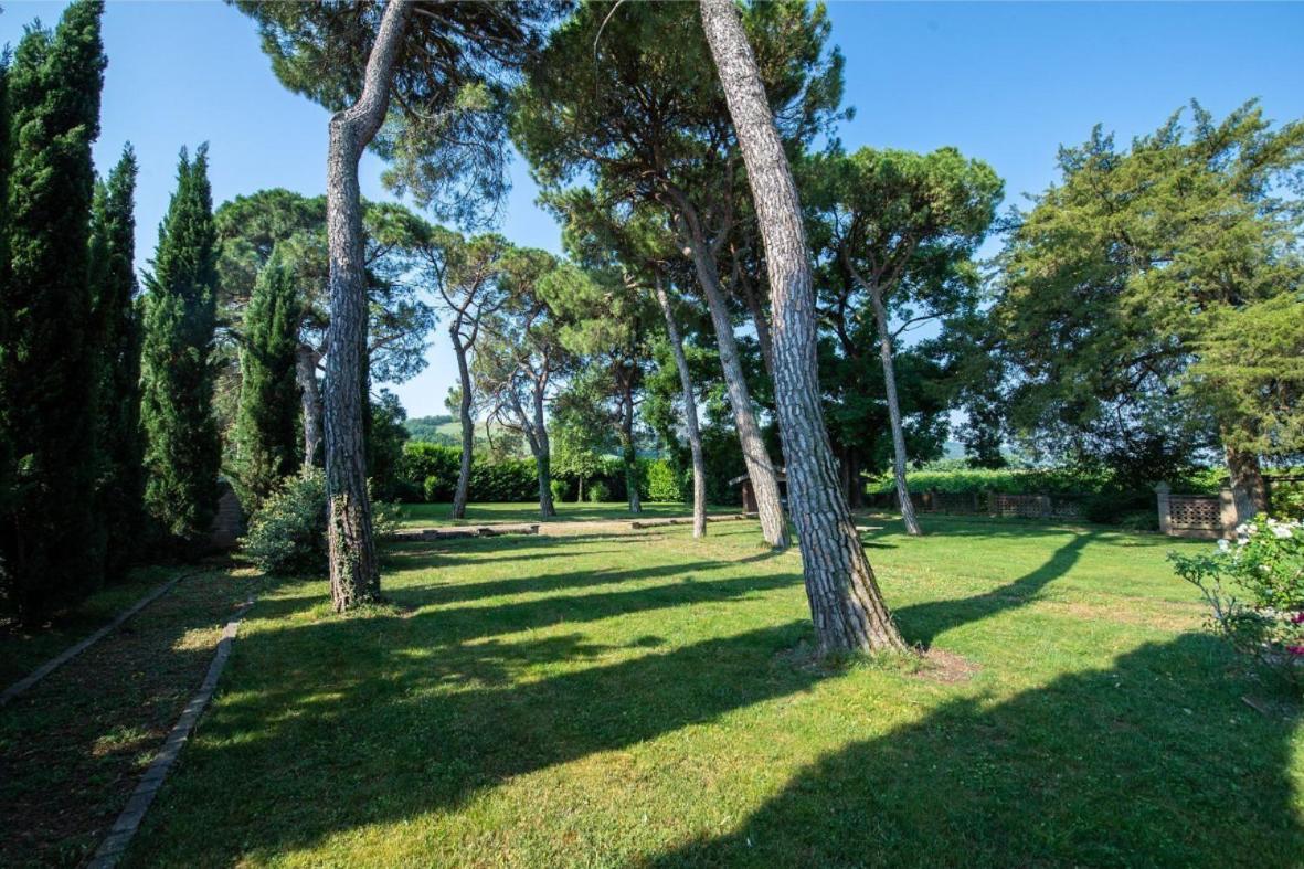 Villa Ottocentesca Immersa Nel Verde Montecavolo Exteriör bild